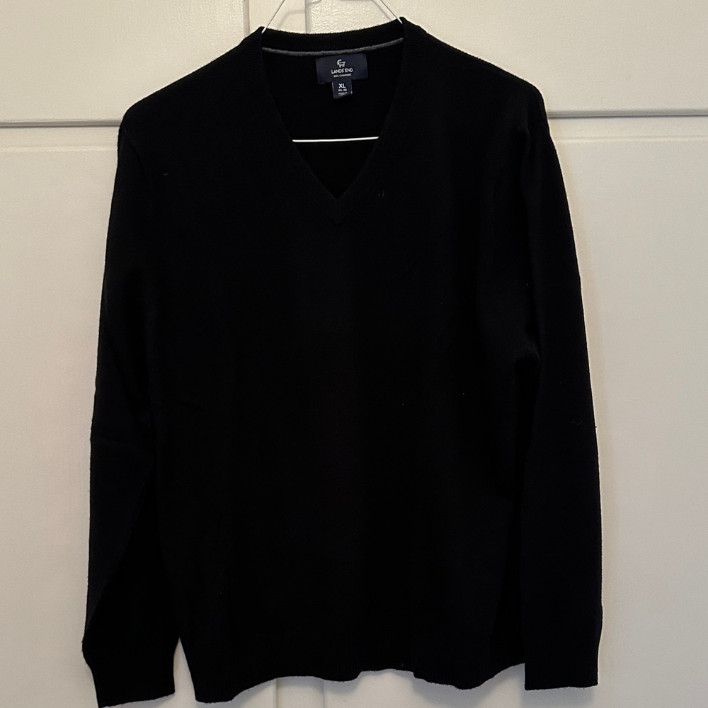 NEW 100% Cashmere Lands End Men's Classic Black V-Neck Sweater